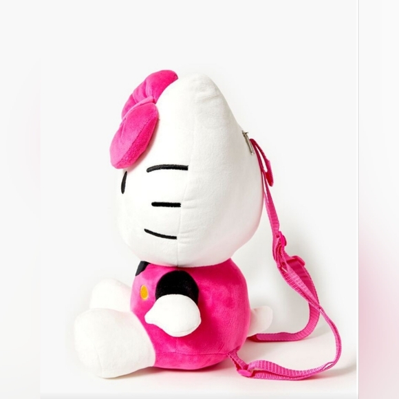 ✨️HELLO KITTY SOFT MEDIUM SIZED BACKPACK NWT✨️ - Picture 5 of 8